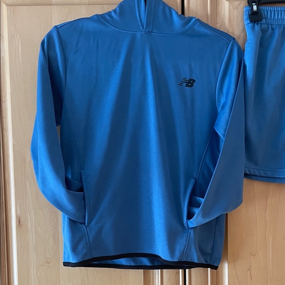 New Balance Blue Pullover and Shorts Set - Picture 2 of 8